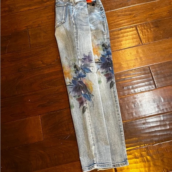 Frank Lyman jeans Airbrush look. Gorgeous matching scarf belt. EUC. - Picture 2 of 4